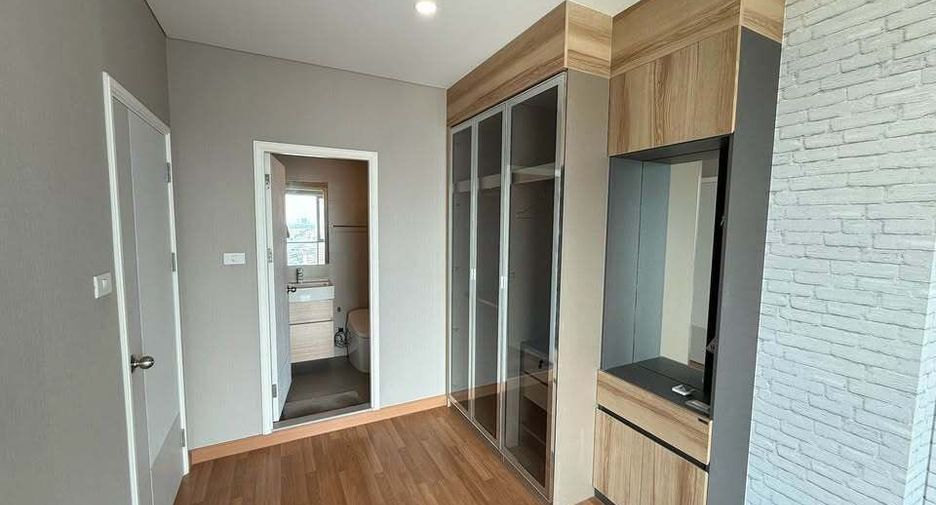 For rent 1 Beds condo in Yan Nawa, Bangkok