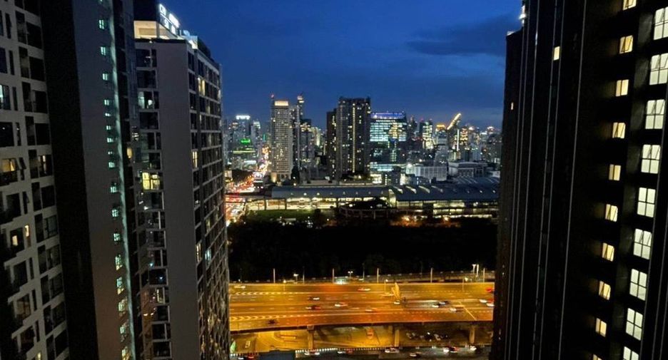 À louer studio condo à Huai Khwang, Bangkok