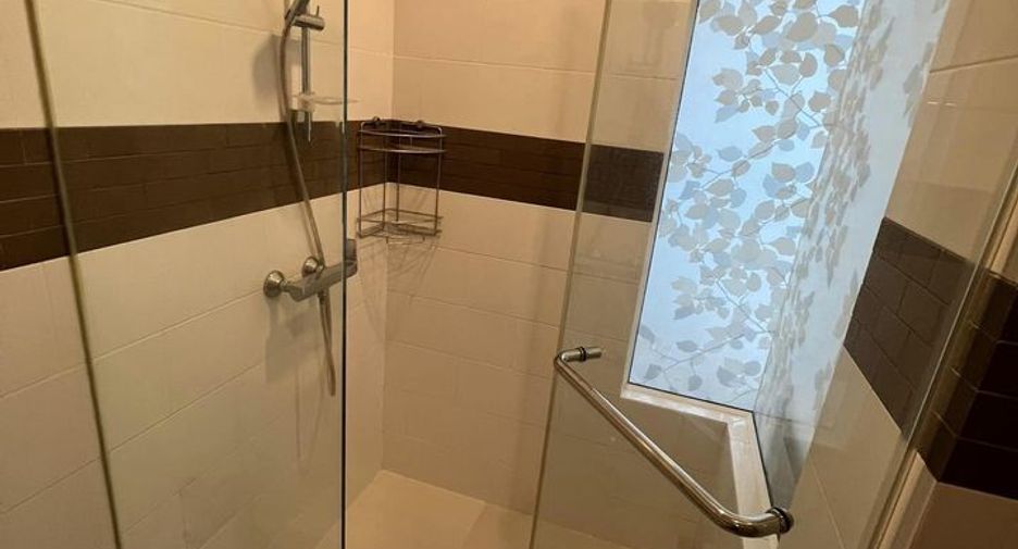 For rent 1 bed condo in Phra Khanong, Bangkok
