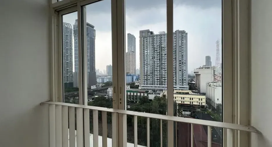 À louer 1 chambre condo à Phra Khanong, Bangkok