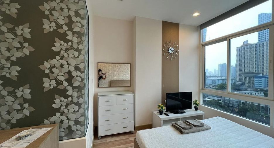 For rent 1 bed condo in Phra Khanong, Bangkok
