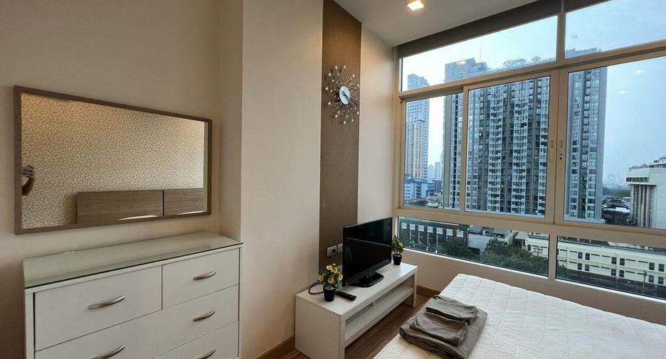 For rent 1 bed condo in Phra Khanong, Bangkok