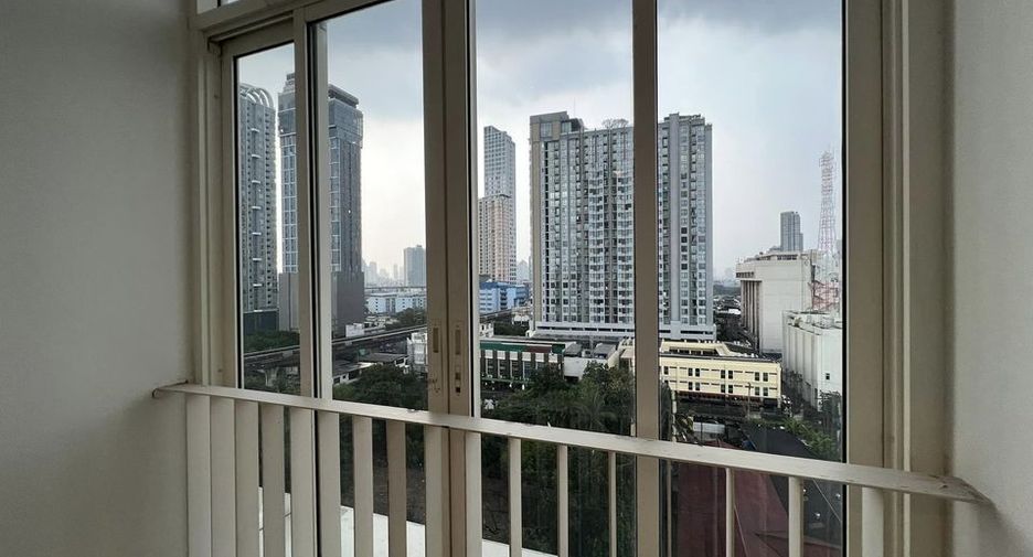 For rent 1 bed condo in Phra Khanong, Bangkok