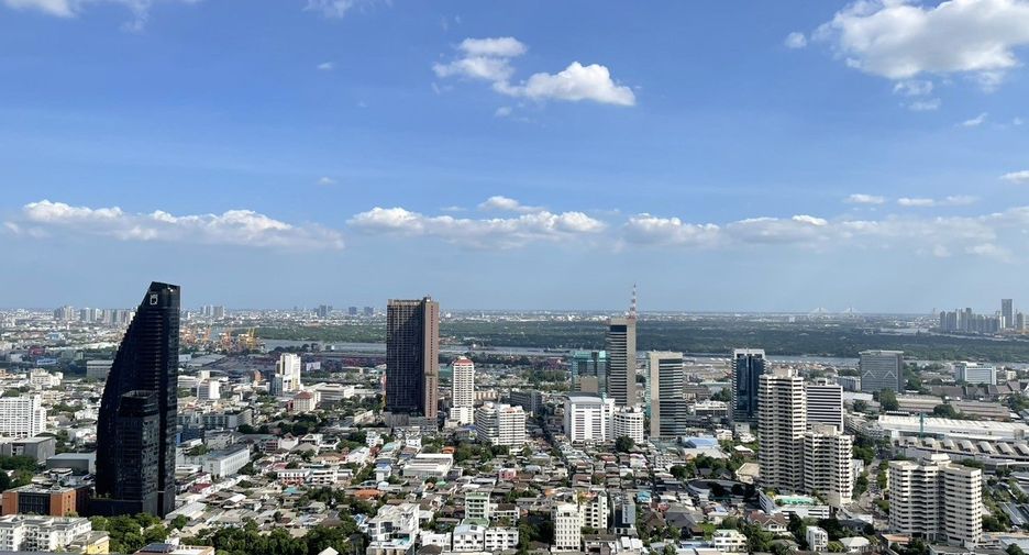 For rent 2 bedrooms condo in Khlong Toei, Bangkok