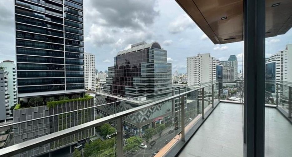 For rent 2 bedrooms condo in Watthana, Bangkok