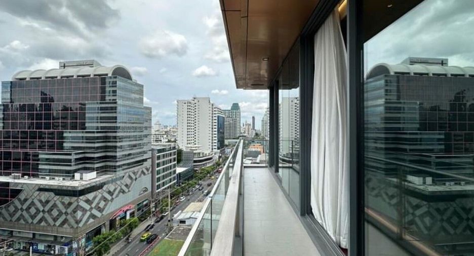 For rent 2 bedrooms condo in Watthana, Bangkok