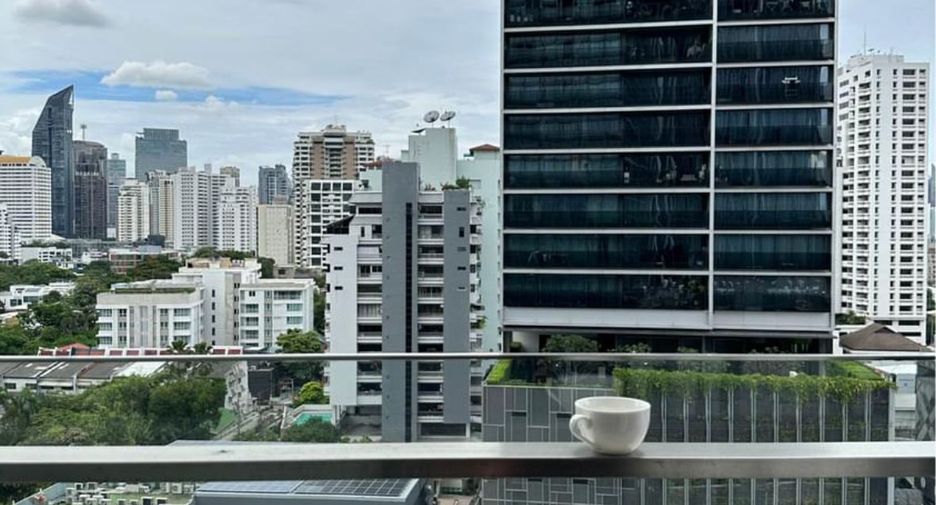 For rent 2 bedrooms condo in Watthana, Bangkok
