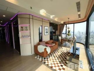 For rent 3 bedrooms condo in Khlong Toei, Bangkok