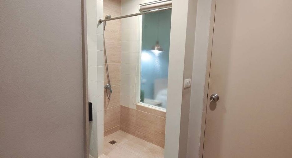 For rent 1 bed condo in Huai Khwang, Bangkok