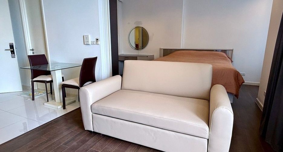 For rent 1 bed condo in Sathon, Bangkok