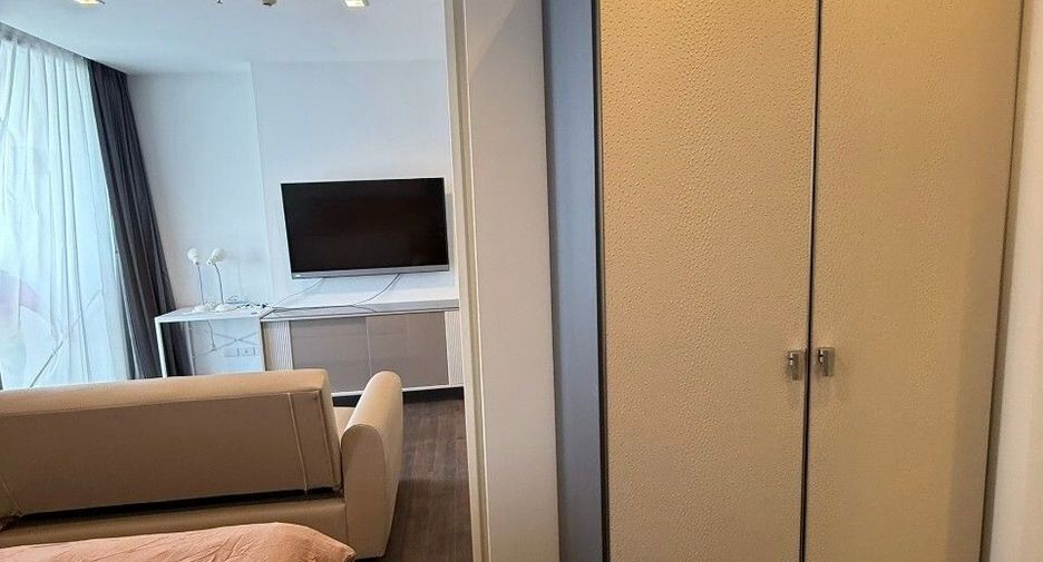 For rent 1 bed condo in Sathon, Bangkok
