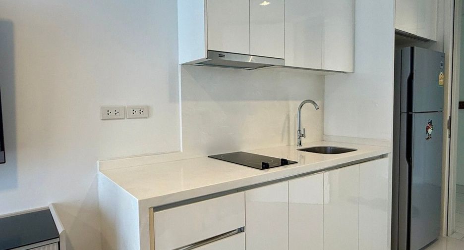For rent 1 bed condo in Sathon, Bangkok