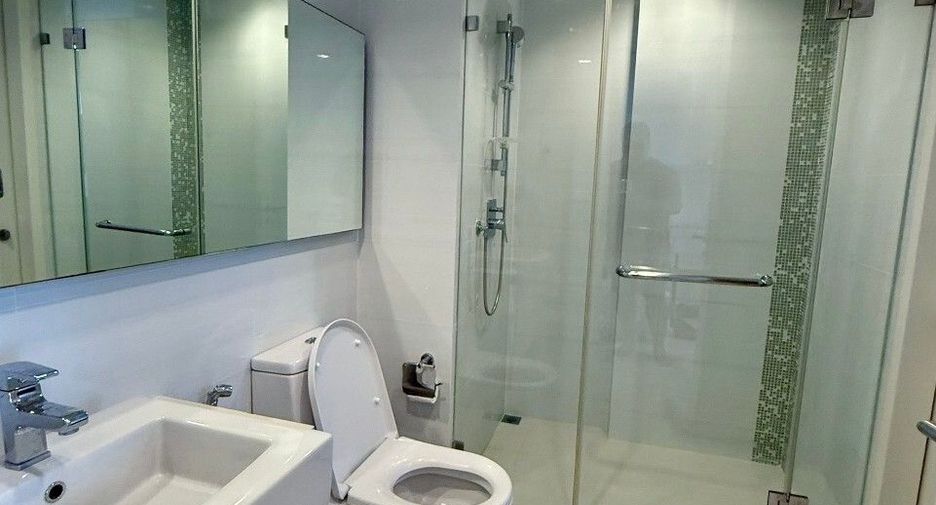 For rent 1 bed condo in Sathon, Bangkok