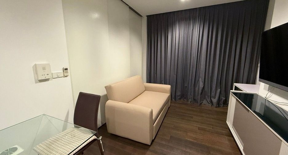For rent 1 bed condo in Sathon, Bangkok