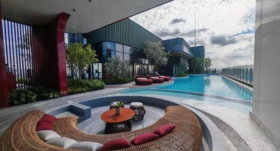 For rent 2 bedrooms condo in Chatuchak, Bangkok
