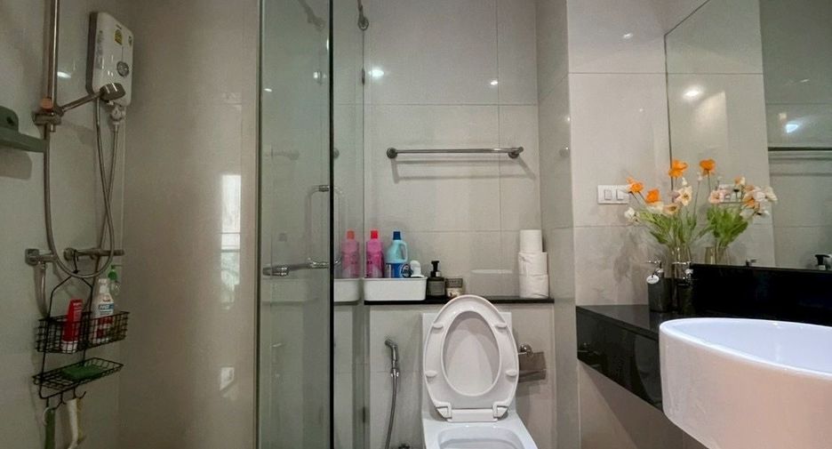 Condo en alquiler de 1 habitaciones en Watthana, Bangkok