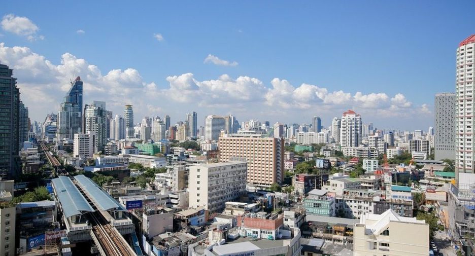 For rent 2 bedrooms condo in Khlong Toei, Bangkok