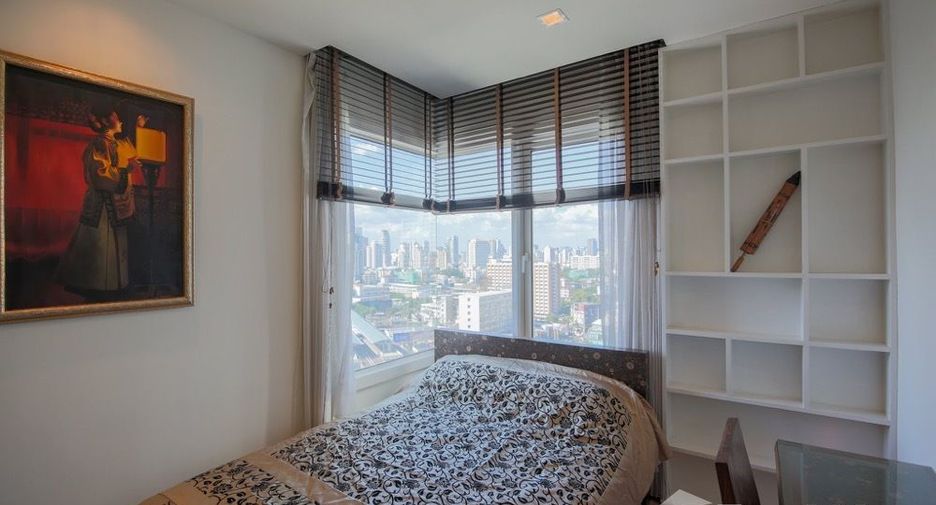 For rent 2 bedrooms condo in Khlong Toei, Bangkok