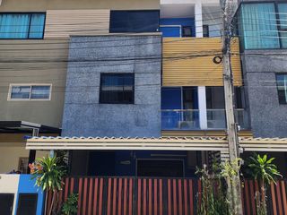 Casa en alquiler de 3 habitaciones en Mueang Samut Prakan, Samut Prakan