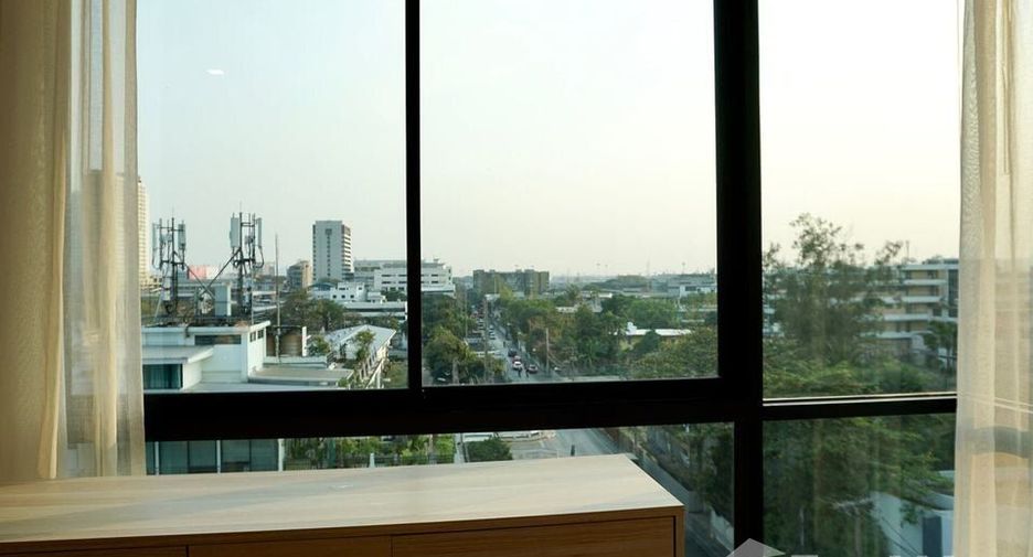 For rent 3 bedrooms condo in Khlong Toei, Bangkok