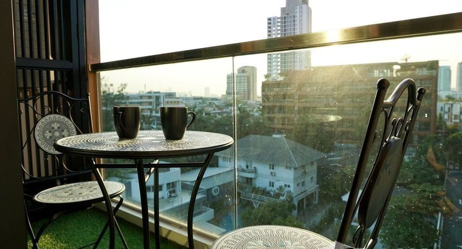 For rent 3 bedrooms condo in Khlong Toei, Bangkok