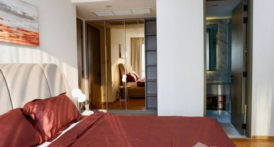For rent 3 bedrooms condo in Khlong Toei, Bangkok