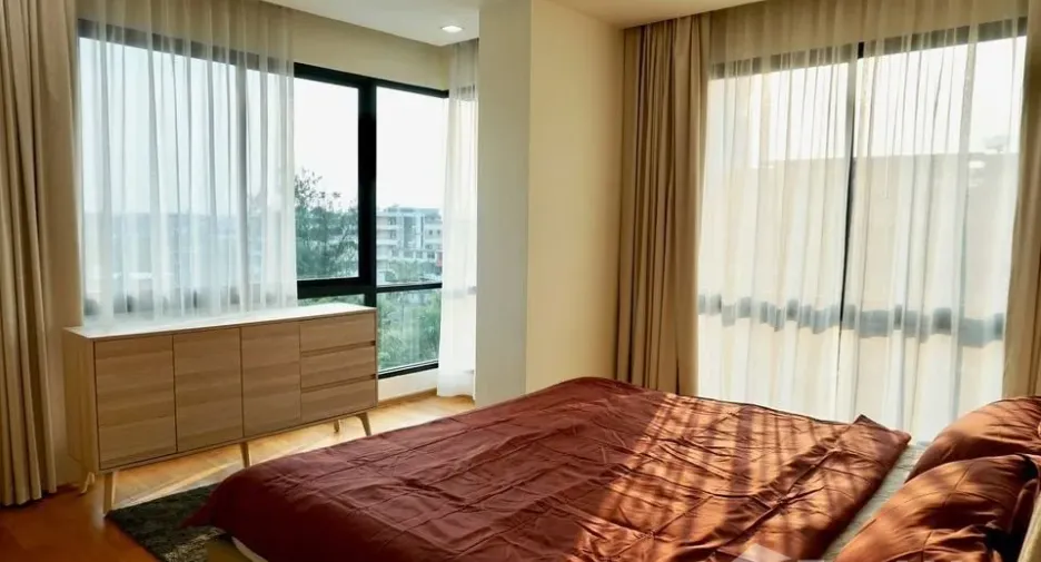 For rent 3 ベッドルーム condo in Khlong Toei, Bangkok