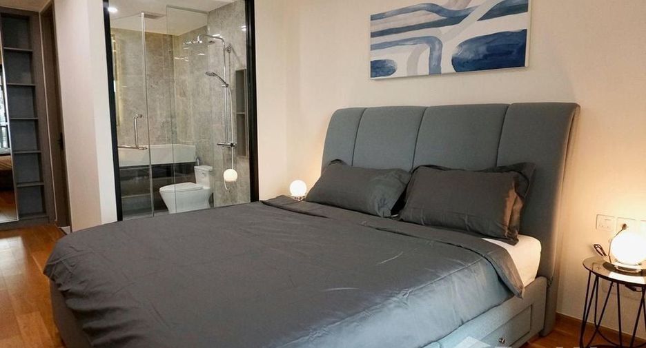 For rent 3 bedrooms condo in Khlong Toei, Bangkok