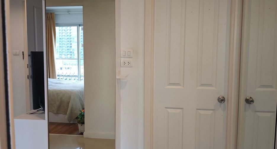 For rent 1 bed condo in Huai Khwang, Bangkok
