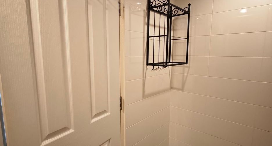 For rent 1 bed condo in Huai Khwang, Bangkok