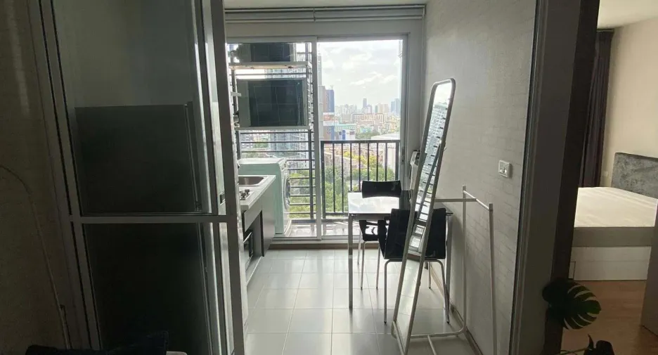 Condo en alquiler de 1 habitaciones en Watthana, Bangkok