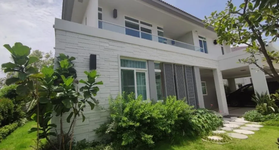 For rent 4 bedrooms house in Prawet, Bangkok