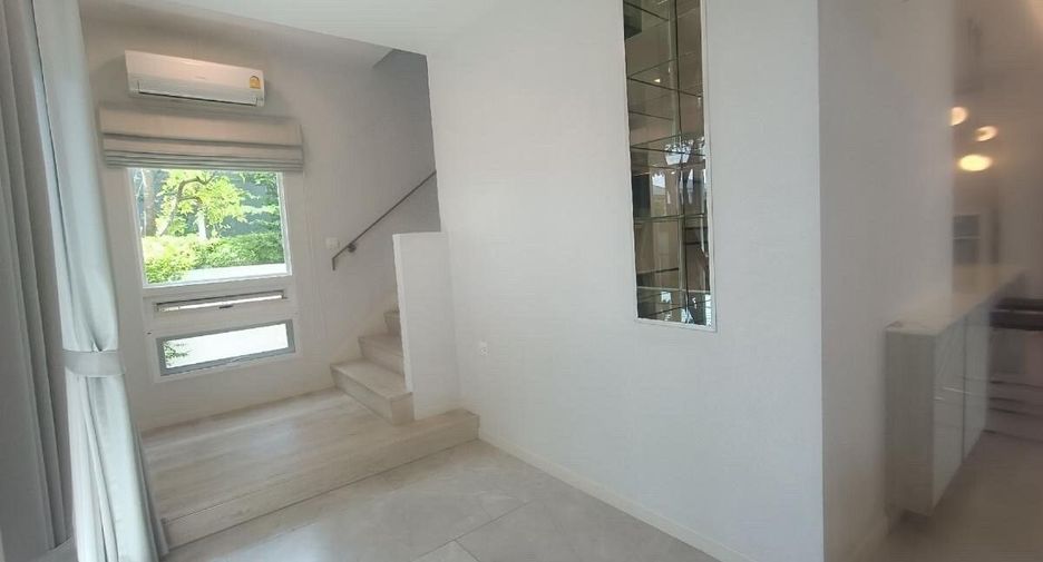 For rent 4 bedrooms house in Prawet, Bangkok