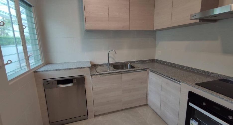 For rent 4 bedrooms house in Prawet, Bangkok