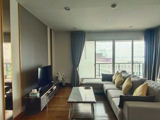 For rent 2 bedrooms condo in Pathum Wan, Bangkok
