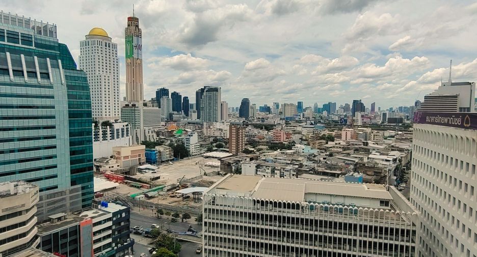 Wohnung zur Miete mit 2 Zimmer in Pathum Wan, Bangkok