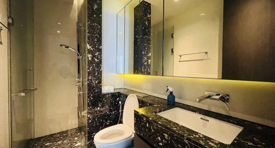 For rent 2 bedrooms condo in Khlong Toei, Bangkok