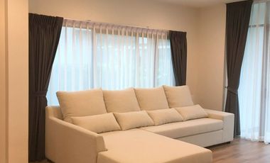 For rent 3 bedrooms townhouse in Bang Kapi, Bangkok