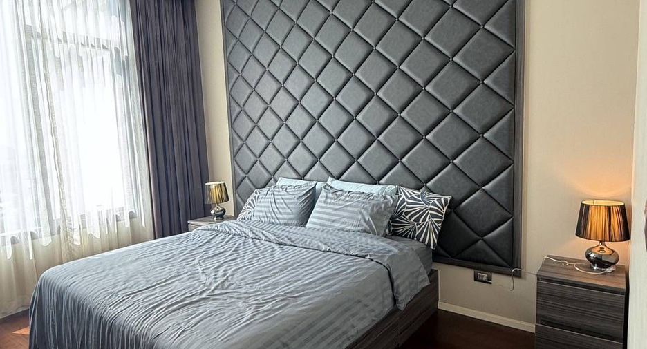 For rent 2 bedrooms condo in Khlong Toei, Bangkok