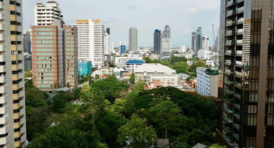 For rent 2 bedrooms condo in Khlong Toei, Bangkok