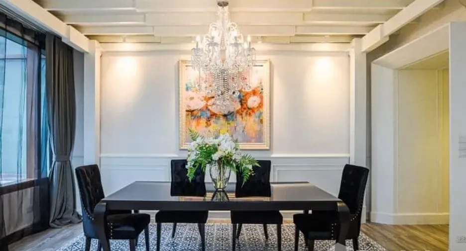 Condo en alquiler de 3 habitaciones en Khlong Toei, Bangkok
