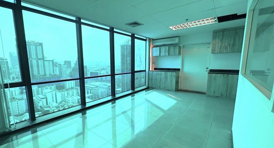 For rent office in Huai Khwang, Bangkok