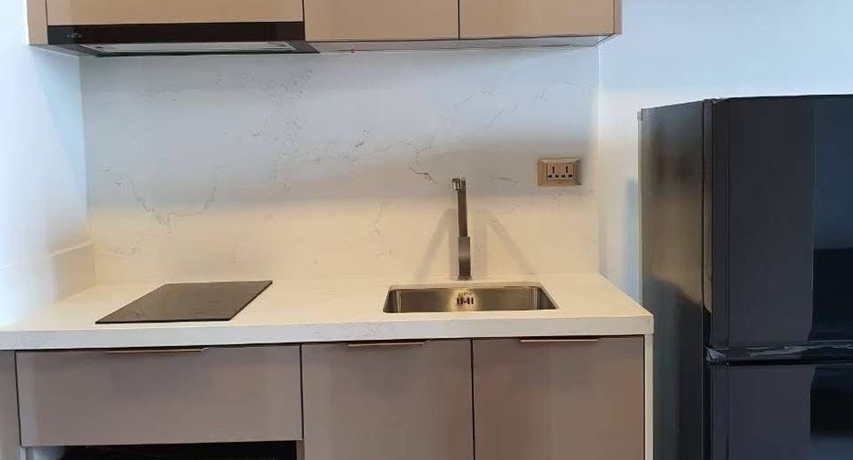 Wohnung zur Miete mit Studio in Huai Khwang, Bangkok