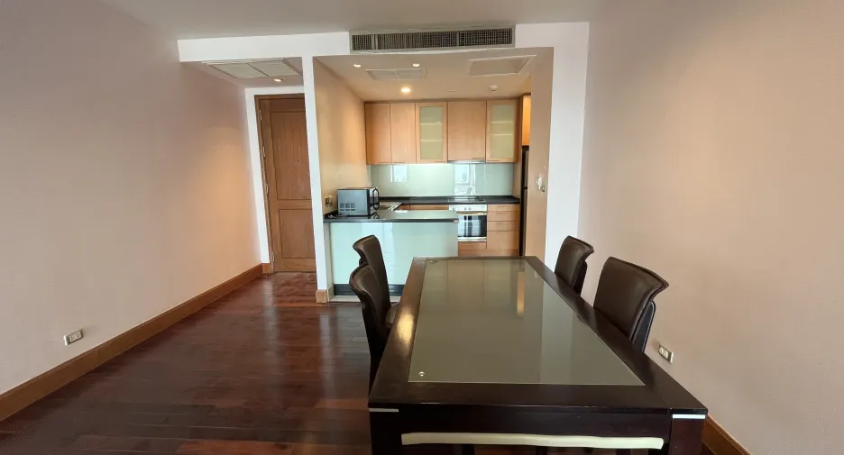 For rent 2 bedrooms condo in Sathon, Bangkok