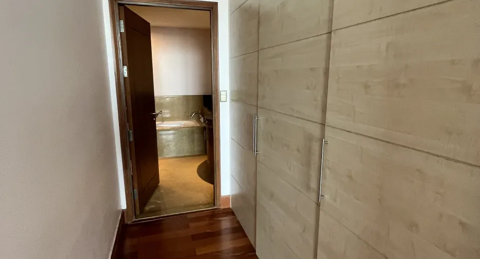 For rent 2 bedrooms condo in Sathon, Bangkok