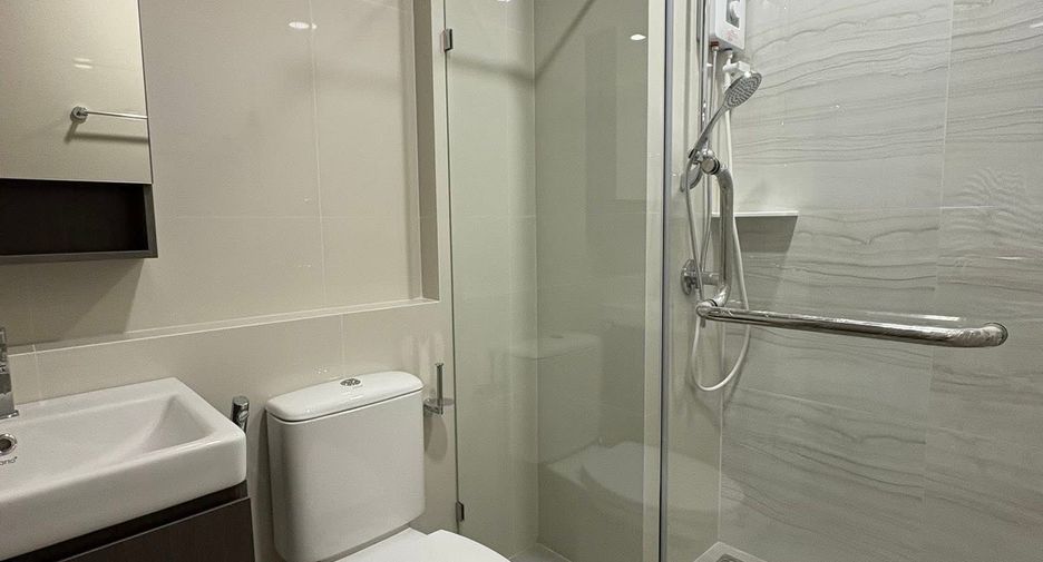 For rent 1 bed condo in Phra Khanong, Bangkok