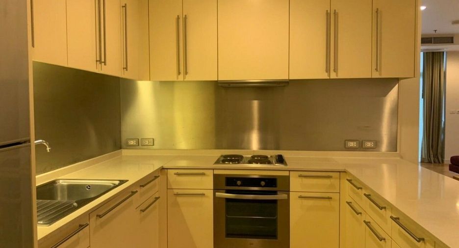 Condo en alquiler de 2 habitaciones en Bang Kho Laem, Bangkok
