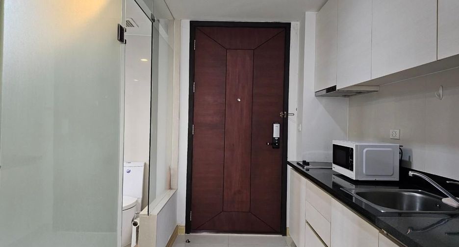 Wohnung zur Miete mit Studio in Pathum Wan, Bangkok