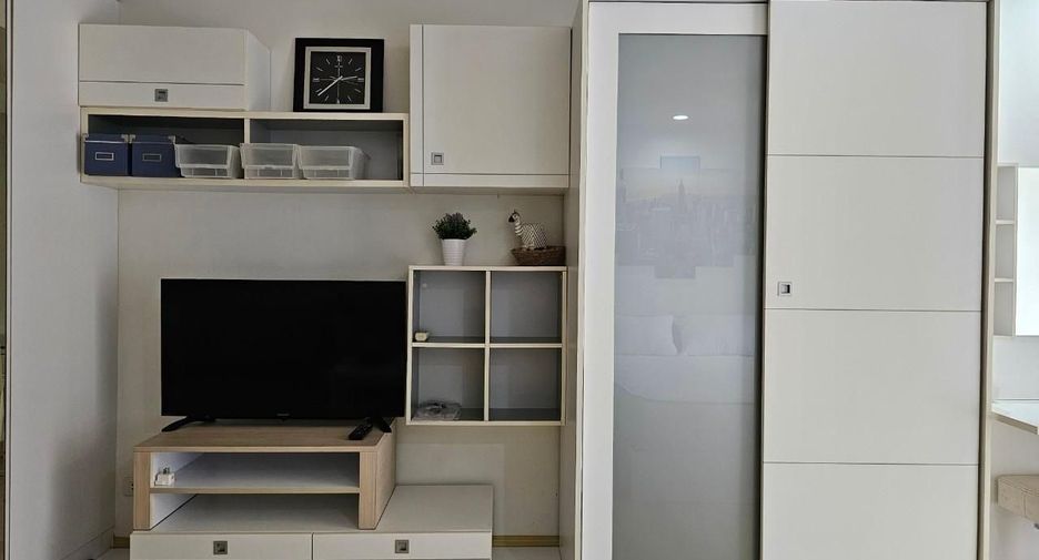 Wohnung zur Miete mit Studio in Pathum Wan, Bangkok