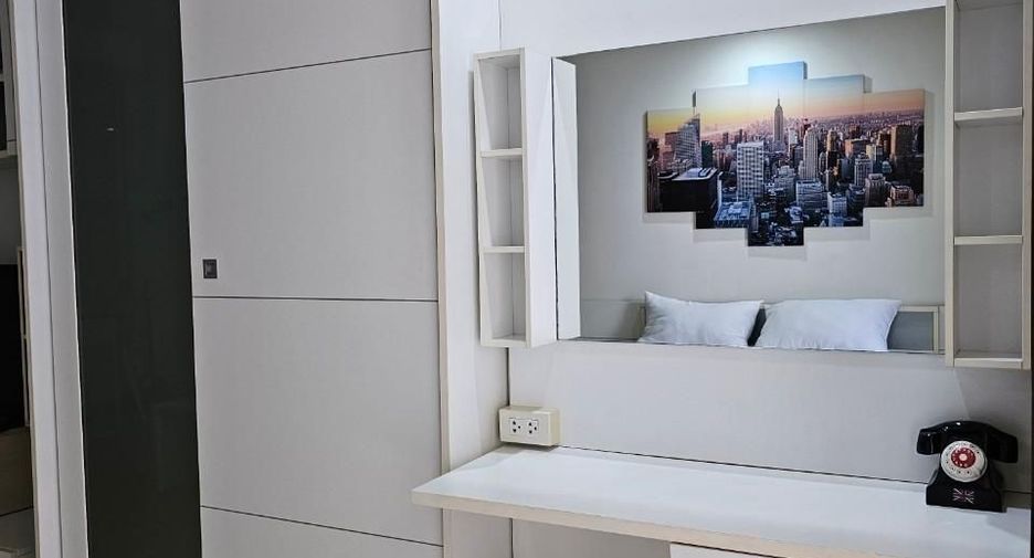 Wohnung zur Miete mit Studio in Pathum Wan, Bangkok